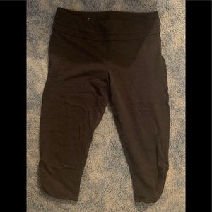 SO capri leggings XL